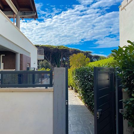 The Shabby House - Charming Seaside Retreat In Central Anzio, Steps From Beach And Train Station Luaran gambar